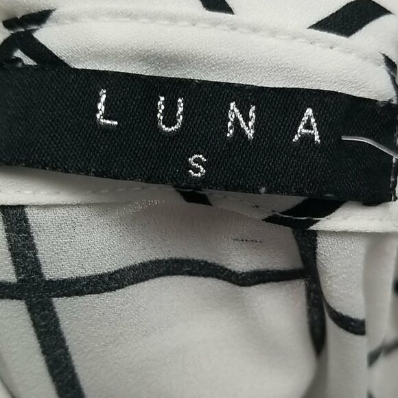 🎁5/$25 Sale Luna Blouse Women's Small Plaid White and Black Long-Sleeved - Picture 7 of 8